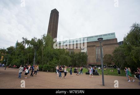 Tate Modern Bankside, allgemeine Ansicht GV Stockfoto