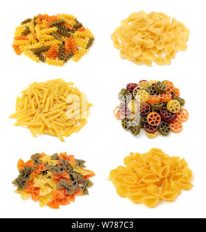 Eine Gruppe von Pasta auf weißem Hintergrund Stockfoto