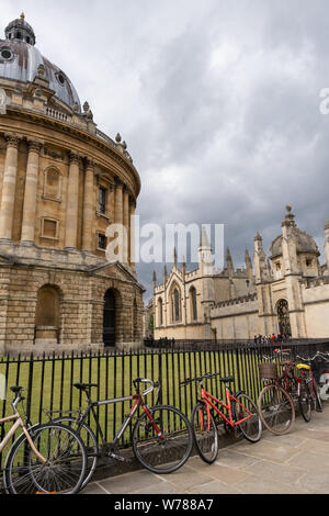 Die Radcliffe Camera Gebäude ist einer der am meisten recognizible Universität Gebäude in der Stadt. Stockfoto