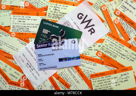 Senior Bahncard, Kreditkarte, Bahntickets, GWR Eingang, Bahnreisen Stockfoto