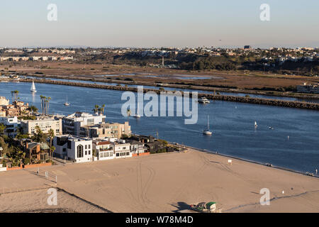 Antenne von Venice Beach Ferienhäuser und Marina Del Rey am Kanal in der Nähe von Playa Vista in Los Angeles, Kalifornien. Stockfoto