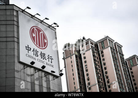 ---- Blick auf eine Tafel von China CITIC Bank in Guangzhou City, die südchinesische Provinz Guangdong, 31. Oktober 2017. China Immobilien titan Countr Stockfoto