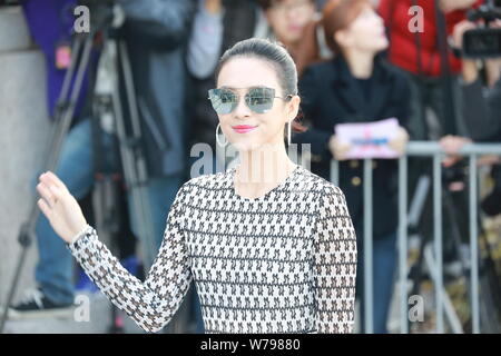 Chinesische Schauspielerin Zhang Ziyi kommt für die Hochzeit der Koreanischen Schauspieler Song Hye-kyo und Song Joong-ki in Seoul, Südkorea, 31. Oktober 2017. Stockfoto