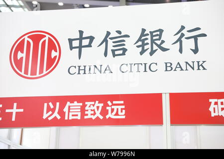 ---- Blick auf ein Logo von China CITIC Bank während einer Messe in Shenzhen, der südchinesischen Provinz Guangdong, 5. November 2017. Fast ein Jahr eine Stockfoto