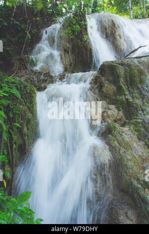 Detail der Wasserfälle von Cascadas de Agua Azul im Bundesstaat Chiapas in Mexiko Stockfoto