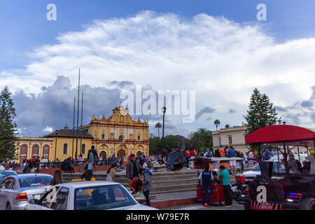 San Cristobal de las Casas, Chiapas/Mexiko - 21.07.2019: Kathedrale von San Cristobal de las Casas, Chiapas, Mexiko Stockfoto