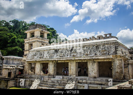 Palenque, Chiapas/Mexiko - 21/07/2019: Detail der archäologischen Pre hispanic Maya Stätte von Palenque in Chiapas, Mexiko Stockfoto