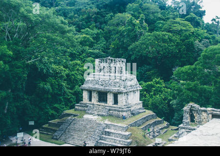 Palenque, Chiapas/Mexiko - 21/07/2019: Detail der archäologischen Pre hispanic Maya Stätte von Palenque in Chiapas, Mexiko Stockfoto