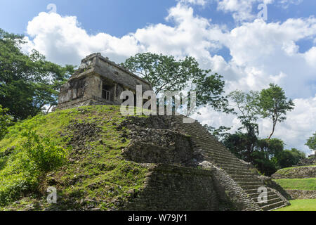 Palenque, Chiapas/Mexiko - 21/07/2019: Detail der archäologischen Pre hispanic Maya Stätte von Palenque in Chiapas, Mexiko Stockfoto