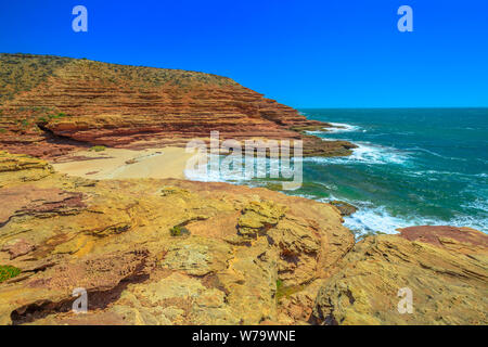 Malerische Luftaufnahme von Pot Alley in Kalbarri Nationalpark, Western Australia von Pot Alley Lookout. Robuste Sandstein, Coral Coast in türkis Indische Stockfoto