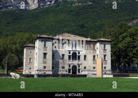 Trento/taly - Palazzo delle Albere, eine Villa aus dem 16. Jahrhundert - Festung in Trient vom Bischof errichtet - Fürsten Madruzzo Stockfoto