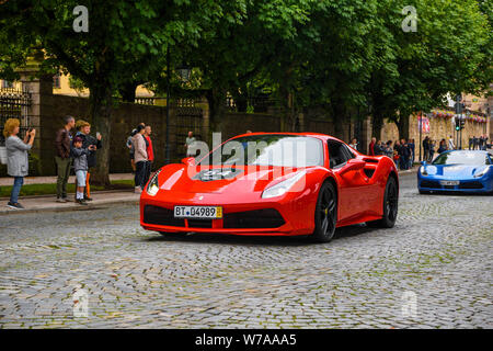 Deutschland, FULDA - Apr 2019: roten FERRARI 488 Coupé Typ F 142 M ist ein mittelmotor Sportwagen des italienischen Automobilherstellers Ferrari. Die ca Stockfoto