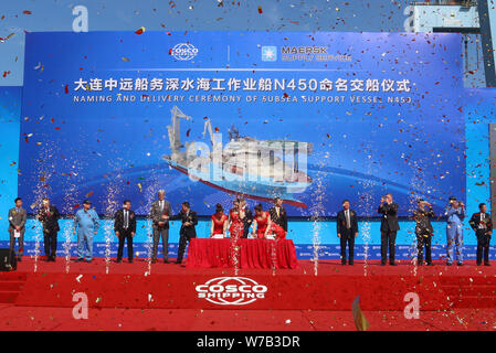 Blick auf die Benennung und Lieferung Zeremonie des ersten Subsea support Schiffe "Maersk Installer' für einen chinesischen Werft in einem Hafen Dalian zu exportieren. c Stockfoto