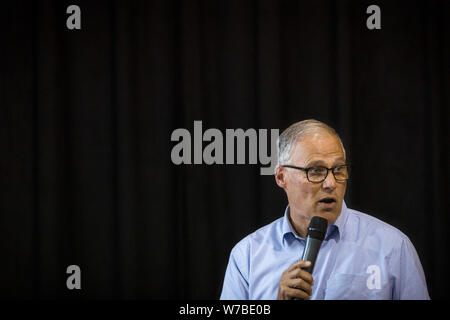 Reno, NV, USA. 5 Aug, 2019. Presidential candidate, reg. JAY INSLEE, nimmt an einem Rathaus mit Unteilbaren Mitglieder und Reno Wähler bei Cathexes Architektur in Reno, Nevada, am Montag Abend. Credit: Tracy Barbutes/ZUMA Draht/Alamy leben Nachrichten Stockfoto