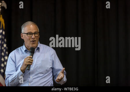 Reno, NV, USA. 5 Aug, 2019. Presidential candidate, reg. JAY INSLEE, nimmt an einem Rathaus mit Unteilbaren Mitglieder und Reno Wähler bei Cathexes Architektur in Reno, Nevada, am Montag Abend. Credit: Tracy Barbutes/ZUMA Draht/Alamy leben Nachrichten Stockfoto