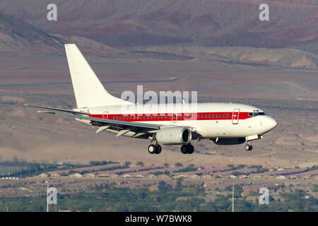 Boeing 737 Betrieben von Verteidigungsunternehmen EG&G (Janet Airlines) Arbeitnehmer vom und zum Transport der in hohem Grade geheimen und berühmten Area 51 Base am Groom Stockfoto