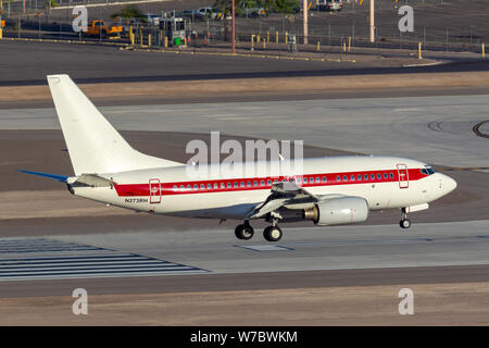 Boeing 737 Betrieben von Verteidigungsunternehmen EG&G (Janet Airlines) Arbeitnehmer vom und zum Transport der in hohem Grade geheimen und berühmten Area 51 Base am Groom Stockfoto