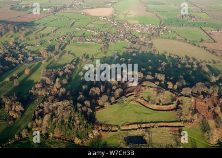 Elmley Castle, Worcestershire, 2014. Schöpfer: Historisches England Fotograf. Stockfoto