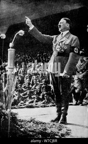 Adolf Hitler Adressierung einer Rallye, c 1930. Artist: Unbekannt Stockfoto