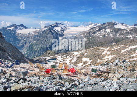 Malerischer Blick auf den italienischen Dolomiten von Passo Paradiso. Felsigen und schneebedeckten Landschaft auf 3000 m Stockfoto