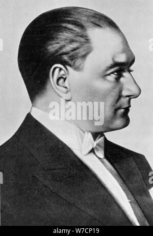 Mustafa Kemal Atatürk (1881-1938), türkischer Staatsmann. Artist: Unbekannt Stockfoto