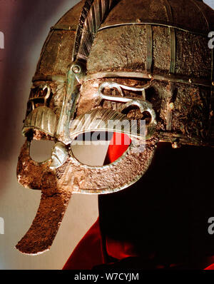 Die angelsächsischen Helm von Sutton Hoo Schatz, 7. Artist: Unbekannt Stockfoto