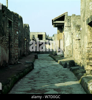 Eine Straße mit Häusern, Pompeji, Italien. Artist: Unbekannt Stockfoto