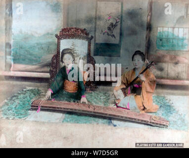 Japanische Musik: Frauen spielen Koto und Samisen, Kobe, Japan. Artist: Unbekannt Stockfoto