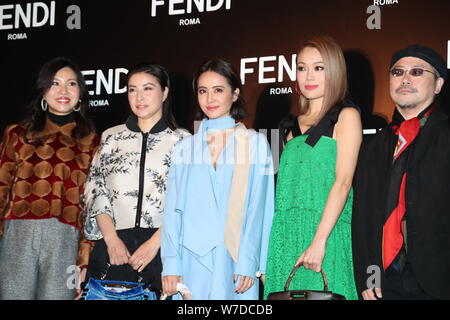 (Zweite links) und taiwanesische Sängerin Jolin Tsai, Hong Kong Sängerin und Schauspielerin Joey Yung, und Chinesischen Olympischen tauchen Meister Guo Jingjing ein Prom teilnehmen Stockfoto