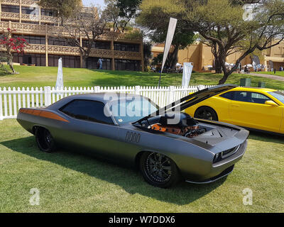 Dodge Challenger auf Anzeige an der Concours, Sun City, Südafrika Stockfoto