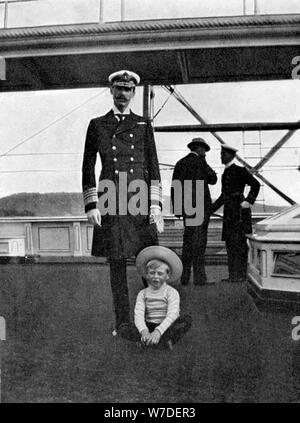 König Haakon VII. von Norwegen (1872-1957) mit seinem Sohn Olav (1903-1991), 1908 Künstler: Queen Alexandra Stockfoto