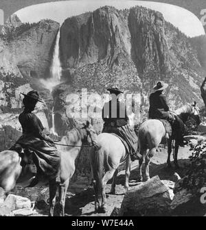 Yosemite Falls, vom Glacier Point Trail, Yosemite Valley, Kalifornien, USA, 1901. Artist: Underwood & Underwood Stockfoto