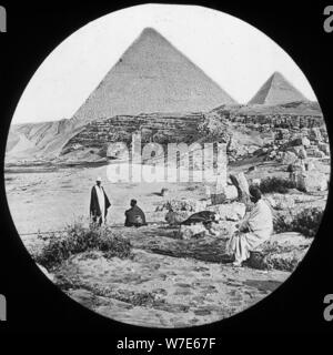 Die großen Pyramiden, Giza, Ägypten, c 1890. Artist: Newton & Co. Stockfoto