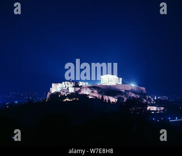 Blick auf die Akropolis bei Nacht, 5. Jahrhundert v. Chr.. Artist: Unbekannt Stockfoto