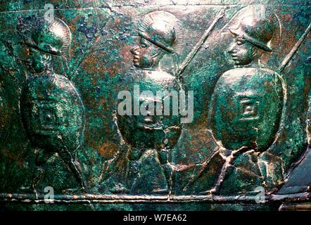 Detail einer Bronze situala mit etruskischen Soldaten, 5. Jahrhundert v. Chr.. Artist: Unbekannt Stockfoto