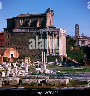 Tempel des Antoninus und der faustina. Artist: Unbekannt Stockfoto