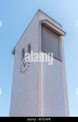 Mordrup Kirche, der Glockenturm in scandinacian Design, Espergaerde, Dänemark, 18. Juli 2019 Stockfoto