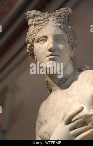 Statue der Aphrodite, Göttin der Schönheit und der Liebe. Artist: Unbekannt Stockfoto