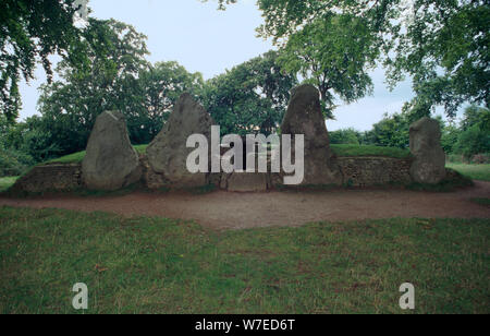 Die Wayland Smithy neolithischen Long Barrow, 36th century BC. Artist: Unbekannt Stockfoto