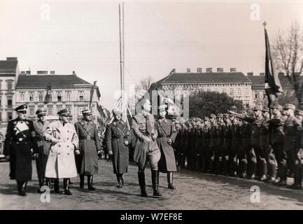 Ns-Stellvertreter des Führers Rudolf Hess zu einem offiziellen Besuch in Wien, April 1938. Artist: Unbekannt Stockfoto