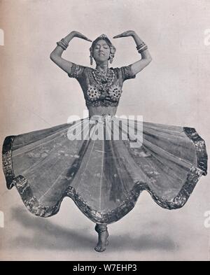 Miss Ruth St. Denis in ihrem bemerkenswerten indischen Tanz am Aldwych Theatre, 1906. Künstler: unbekannt Stockfoto