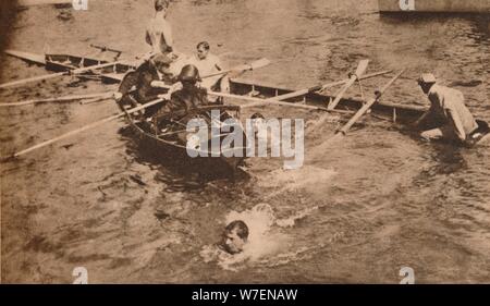 Die University Boat Race, März 1912 (1935). Künstler: unbekannt. Stockfoto