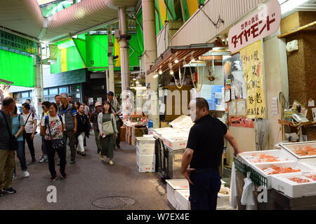 Omicho Food Market. Kanazawa. Präfektur Ishikawa. Japan Stockfoto