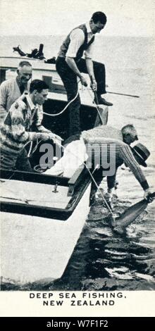 "Deep Sea Fishing, Neuseeland", 1927 (1937). Künstler: unbekannt. Stockfoto