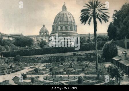 Gärten des Vatikan und Kuppel der St. Peter Basilika, Rom, Italien, 1927. Künstler: Eugen Poppel. Stockfoto