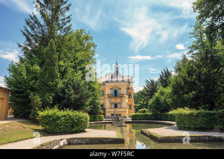 Salzburg, Österreich - 20. Juni 2019: Teil der Waterpark auf Schloss Hellbrun. Wasserspiele Stockfoto