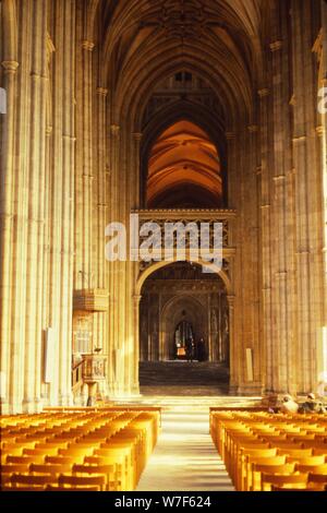 Süd-Gang in Canterbury Kathedrale, Wngland, 20. Jahrhundert. Künstler: CM Dixon. Stockfoto