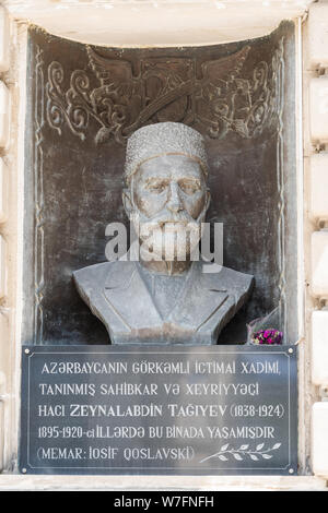 Baku, Aserbaidschan - Mai 5, 2019. Büste Skulptur des aserbaidschanischen nationalen Großindustriellen und Philanthrop Zeynalabdin Taghiyev (1838-1924), durch scul Stockfoto