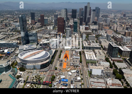 Luftaufnahme von Staples Center während der X-Spiele. Los Angeles, Kalifornien Stockfoto