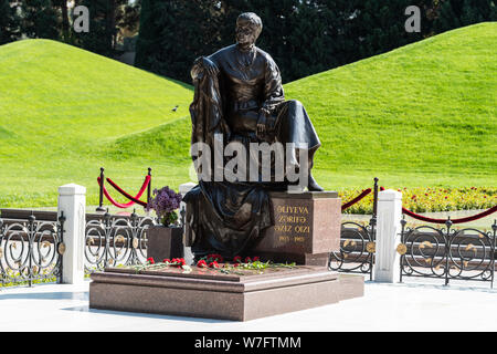 Baku, Aserbaidschan, 11. Mai 2019. Grab von Zarifa Aliyeva, der Braut des nationalen Führer Heydar Aliyev, aserbaidschanischer Politiker und Präsident von Azerbai Stockfoto